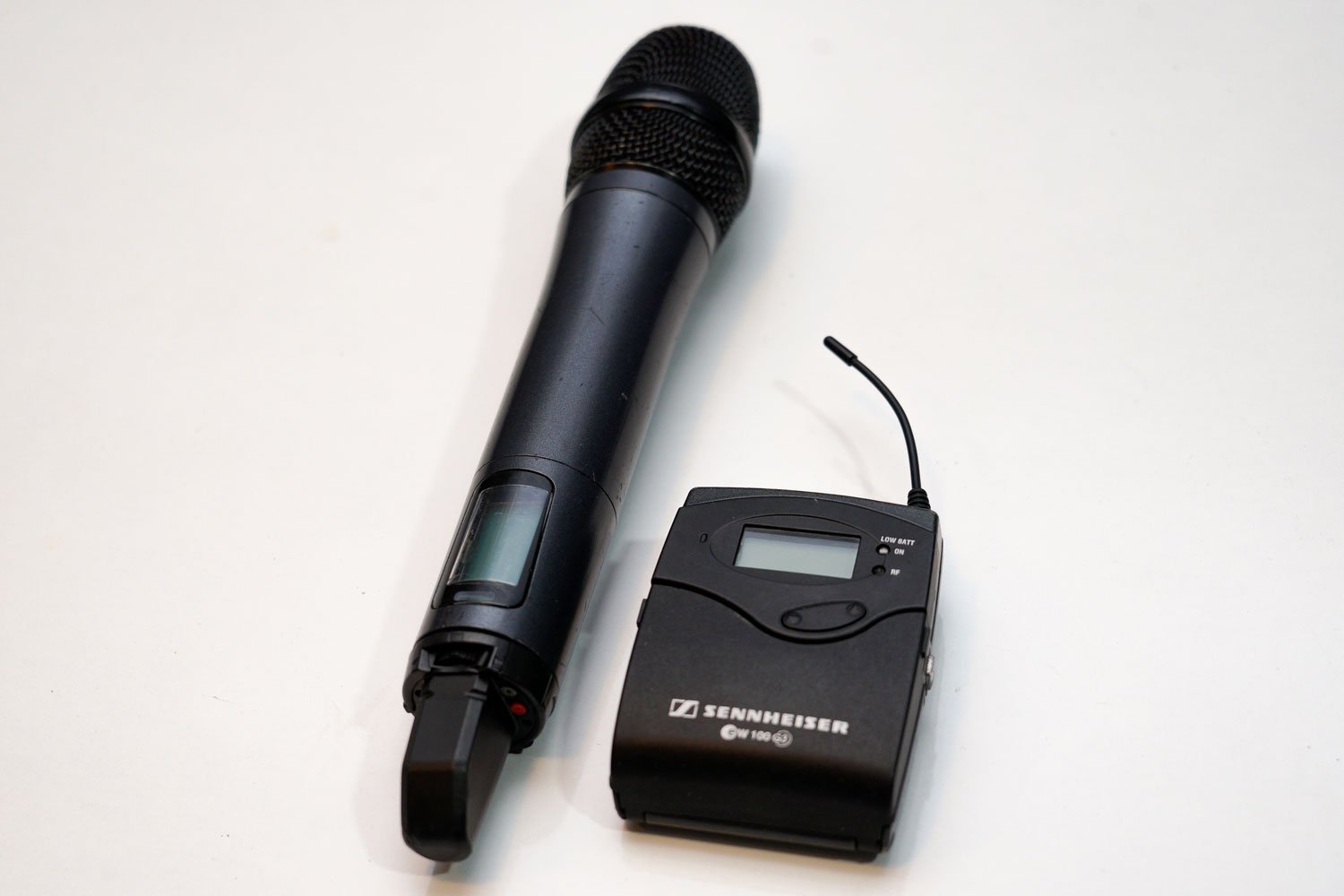 Sennheiser EW 100 G3 Kablosuz El Mikrofonu Seti