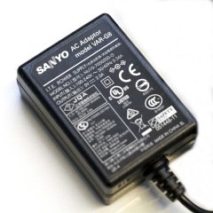 Sanyo VAR-G8 Fotoğraf Makinesi Şarj Aleti Adaptör